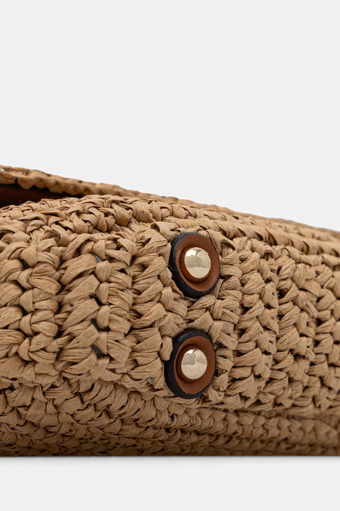 Guess baguette Γυναικεία πλεγμένη OFELIA HWWG99.23190 μπεζ
