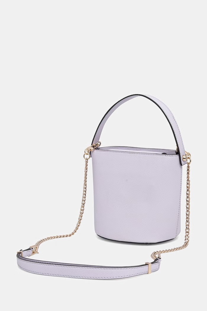 Doplnky Guess dámska crossbody kabelka z imitácie kože PATSIE HWZG99.19030 fialová