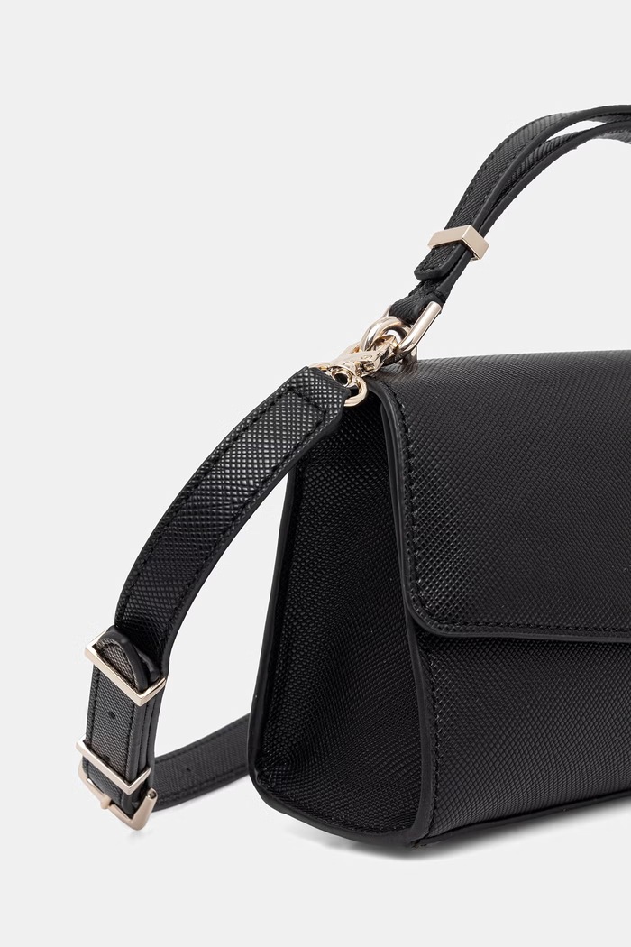 Guess listonoszka damska z imitacji skóry PATSIE HWZG99.19200 czarny SS26