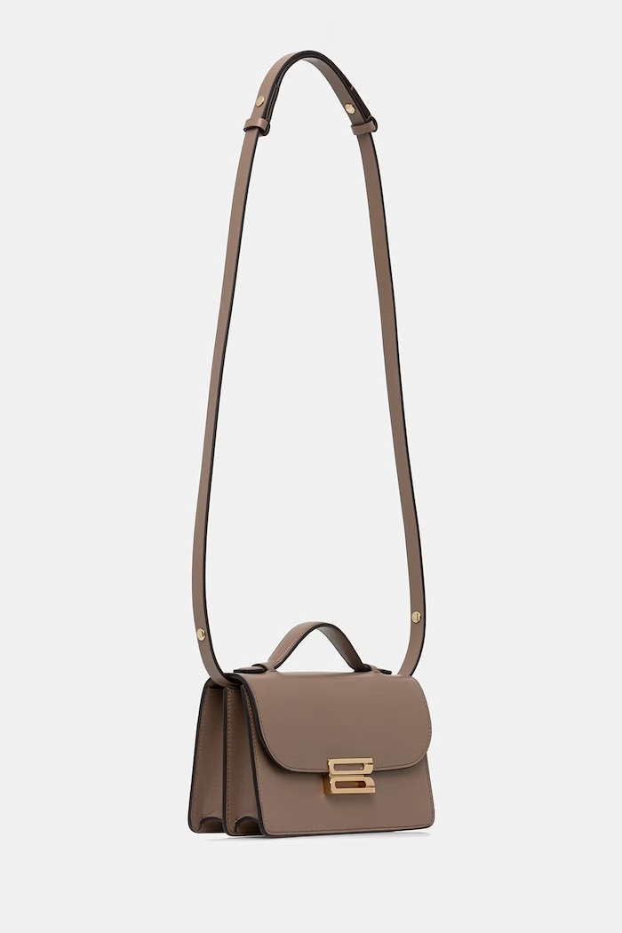 Victoria Beckham crossbody kabelka dámská kožená Dorian B126AAC007425A hnědá SS26