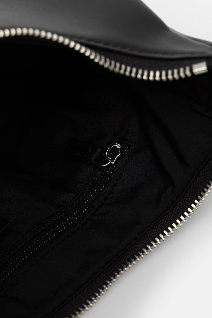 Tommy Jeans μικρή τσάντα γυναικεία από απομίμηση δέρματος AW0AW18458 μαύρο