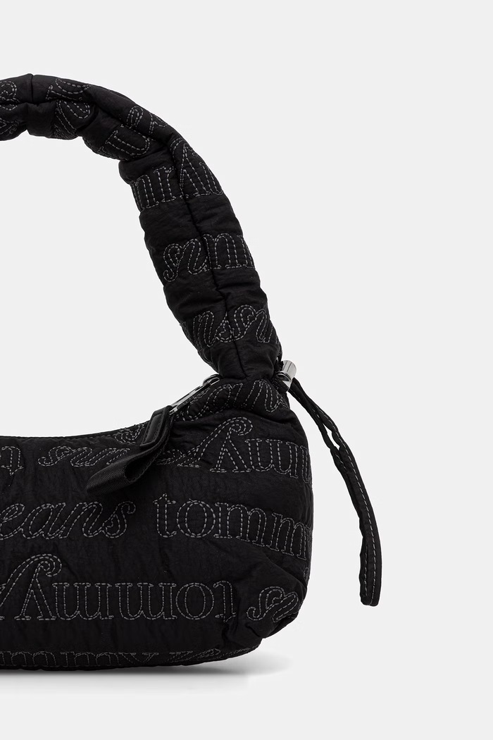 Doplnky Tommy Jeans kabelka dámska AW0AW18467 čierna