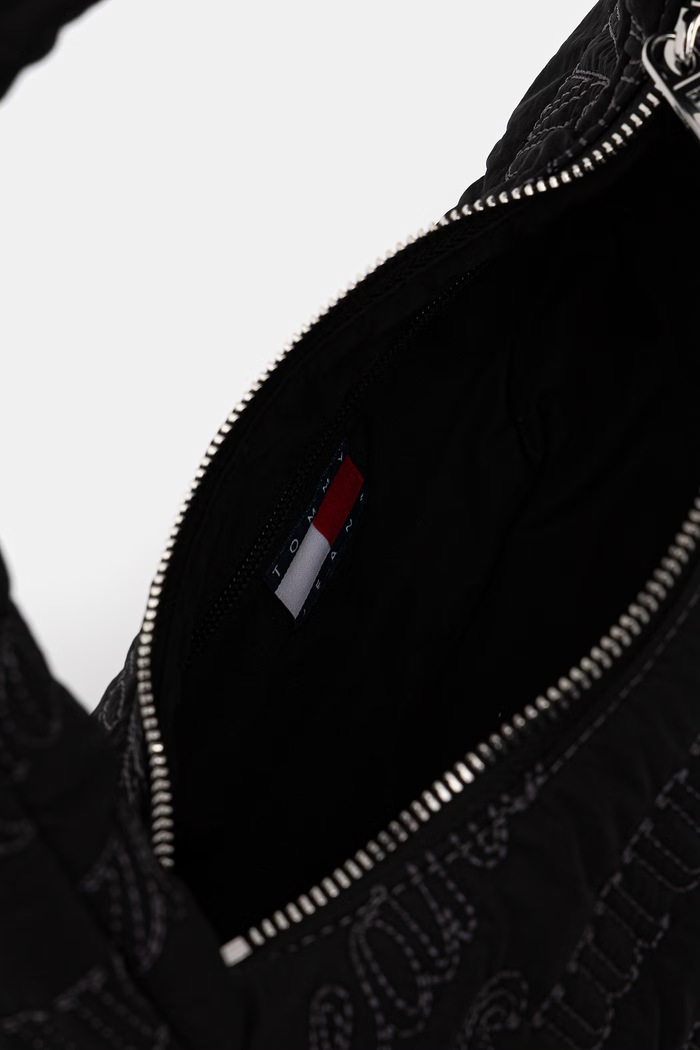 Tommy Jeans kabelka dámska AW0AW18467 čierna