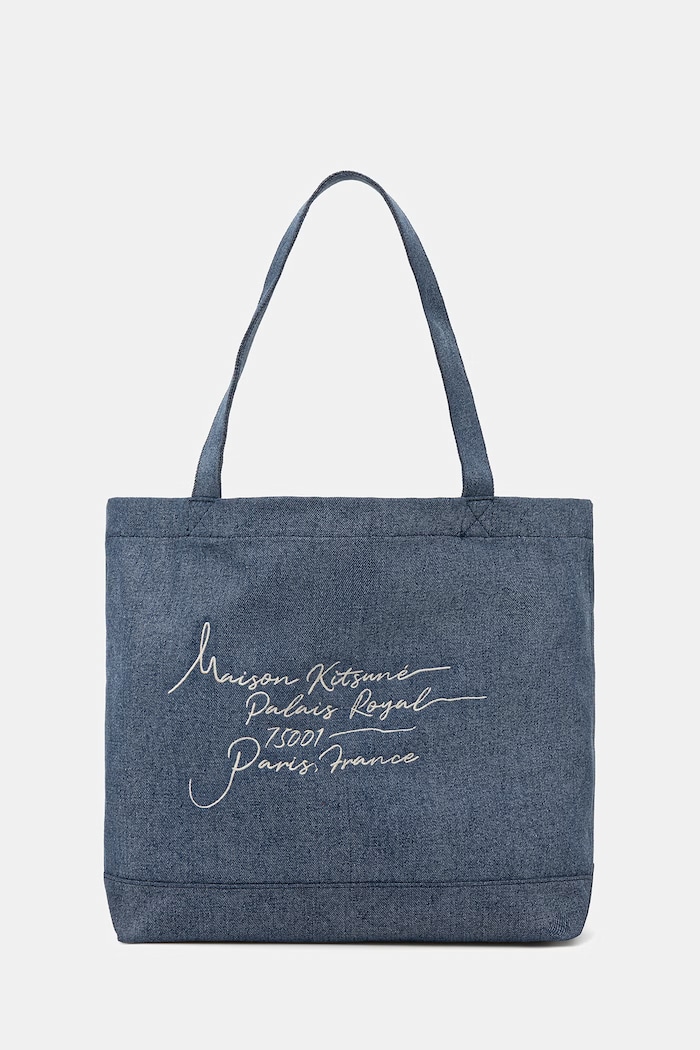 Maison Kitsuné Poetic Script Сумка-шоппер для женщин из денима голубой QU05119WW9042