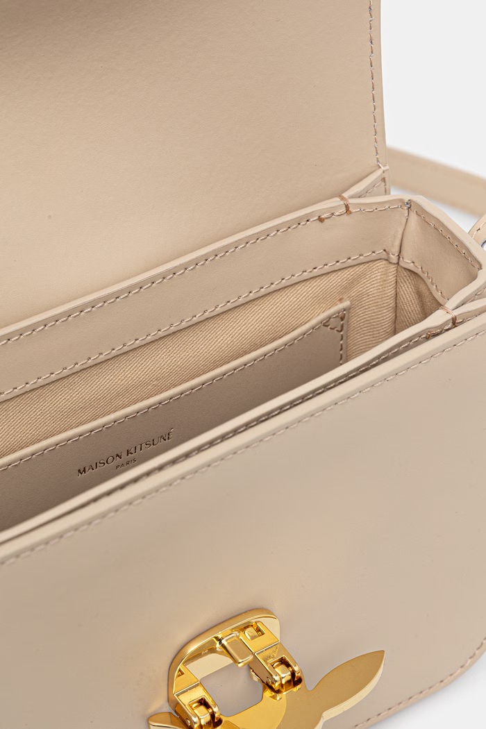 Maison Kitsuné Edie χιαστί Γυναικεία δερμάτινη QU05170LR0001 μπεζ