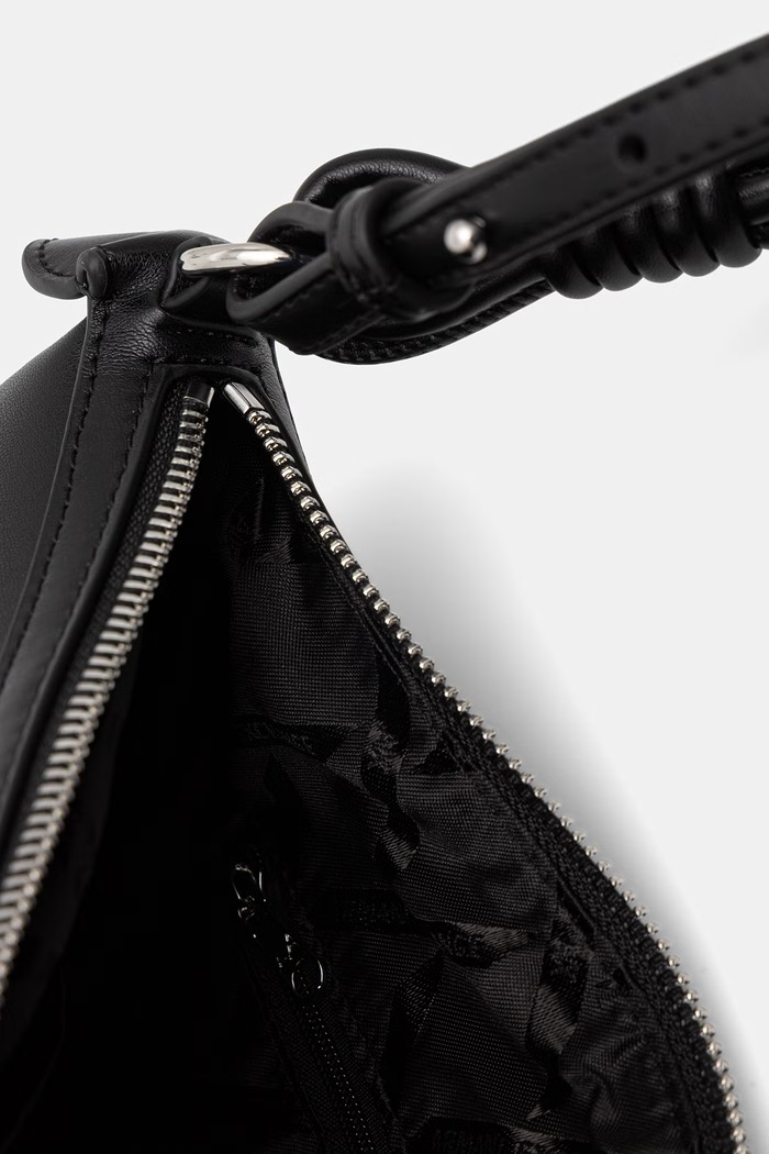 Armani Exchange kabelka dámska z imitácie kože XW002593.AF21428 čierna