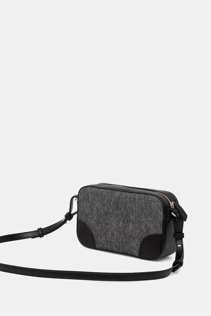 Doplnky Armani Exchange crossbody kabelka dámska z imitácie kože XW002612.AF22685 čierna