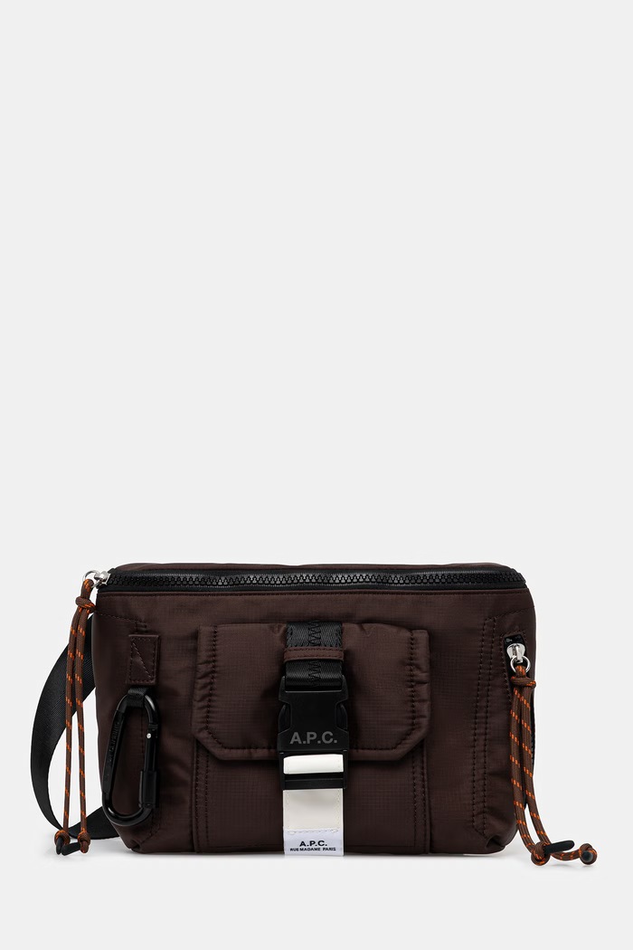 A.P.C. borsetta Banane Trek applique marrone PAAGS.H62219