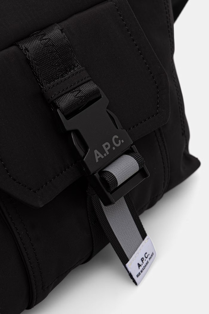 A.P.C. geantă crossbody pentru femei Besace Trek negru PAAGE.H61734