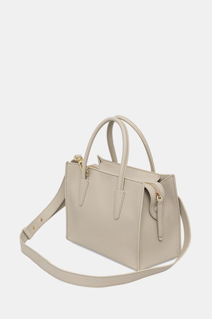 Akcesoria Coccinelle torebka crossbody damska skórzana E1.UAK.18.01.01 beżowy