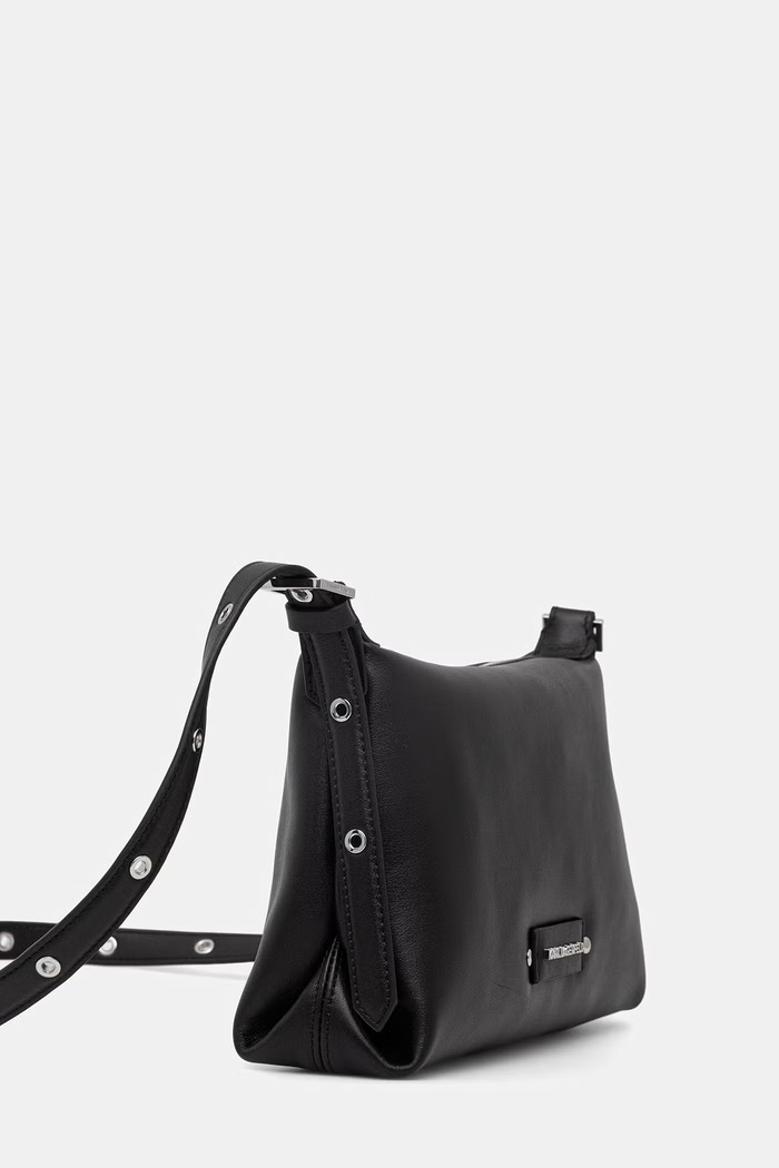 Karl Lagerfeld dámska kožená bagetová kabelka K/EYELETS B2W30087 čierna SS26