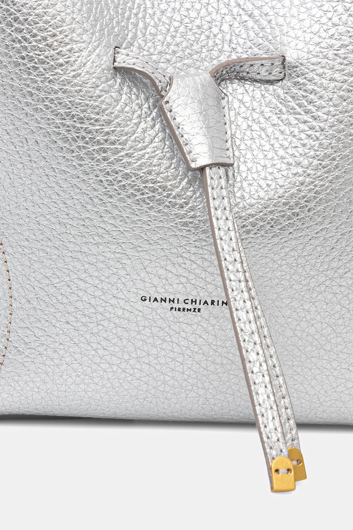 Gianni Chiarini vrećasta torba za žene kožna SIENNA srebrna BS.11786.RNGDBL.T.U.