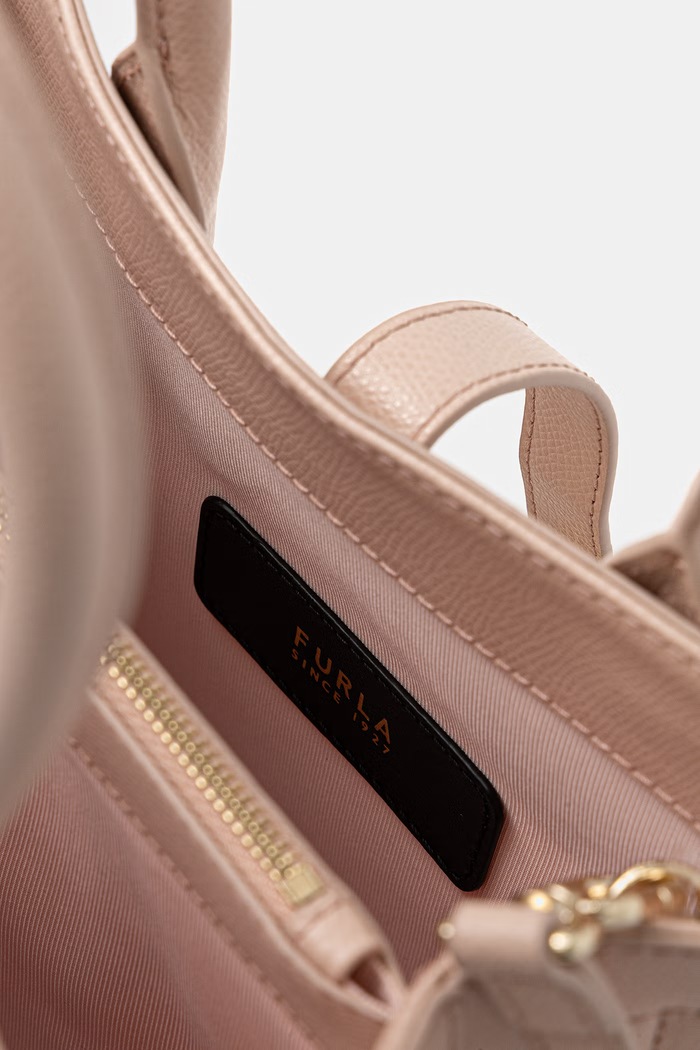 Furla dámska kožená crossbody kabelka Goccia S Tote Base 22 béžová WB01949.ARE000.4655S