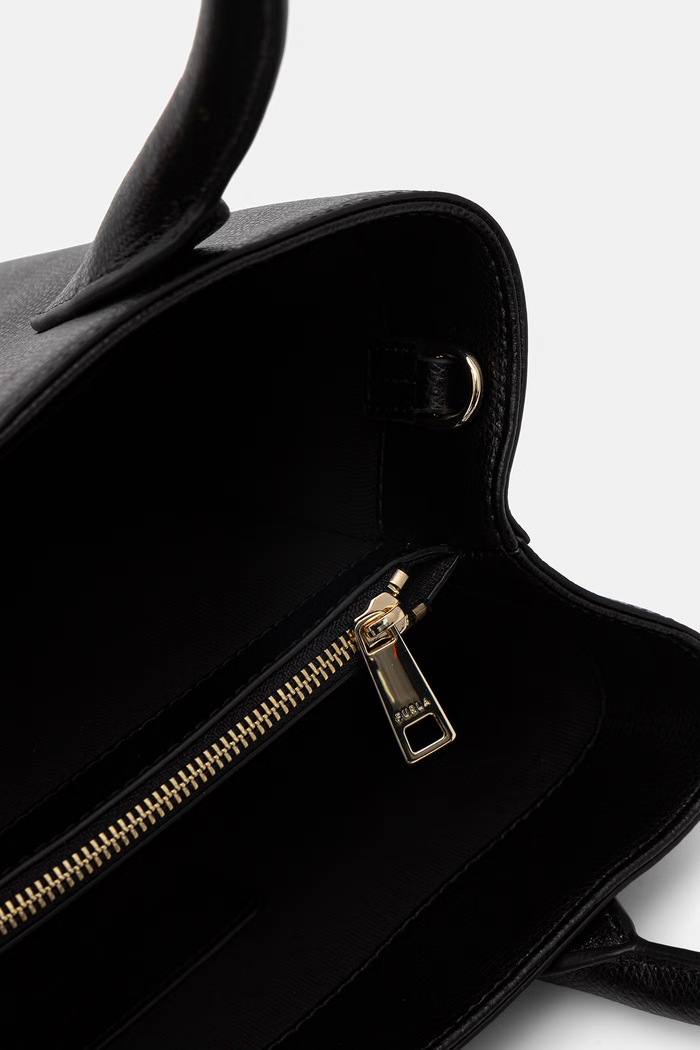 Furla crossbody kabelka dámska kožená Goccia S Tote Base 22 WB01949.ARE000.O6000 čierna