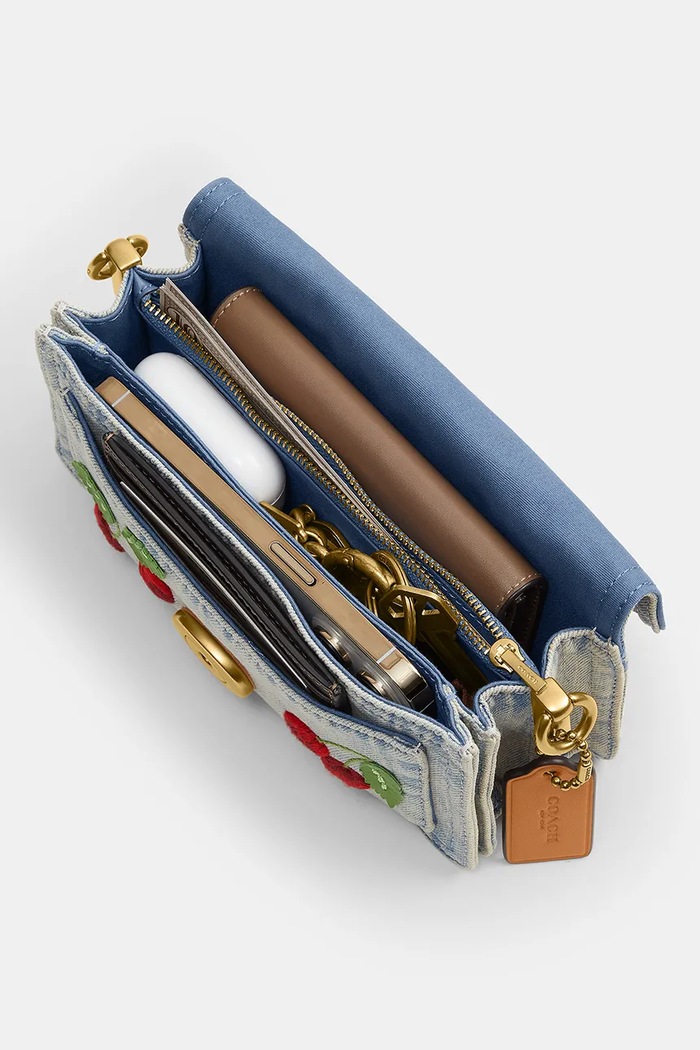 Coach geantă crossbody pentru femei, din piele Cherry Embroidered Denim Tabby 20 CDZ33 albastru