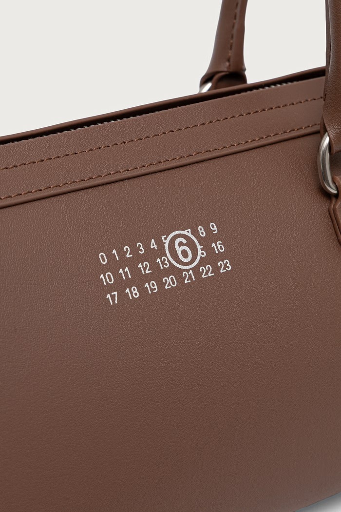 Torebka bagietka damska z imitacji skóry MM6 Maison Margiela SB6ZH0040.P9061 brązowy