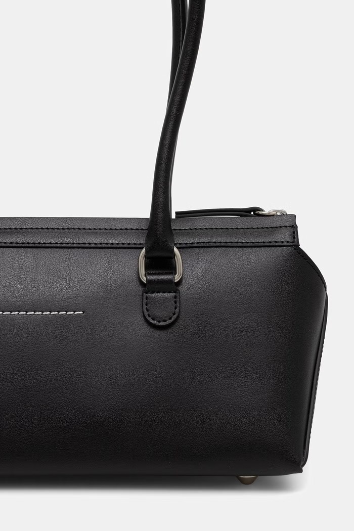 Akcesoria MM6 Maison Margiela torebka bagietka damska z imitacji skóry SB6ZH0040.P9061 czarny