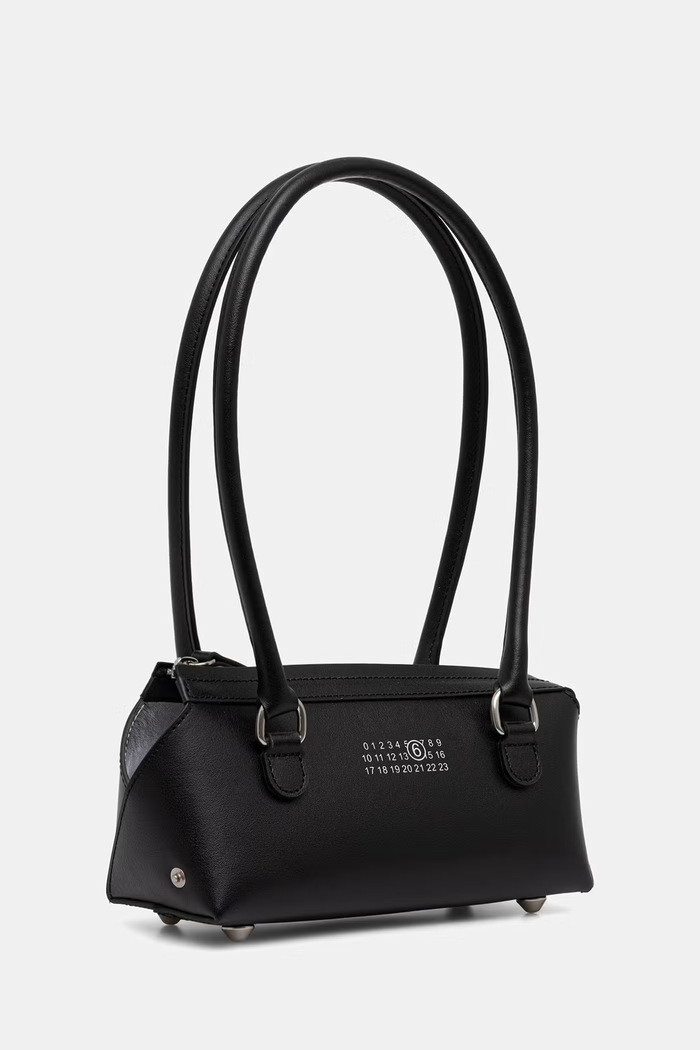 MM6 Maison Margiela torebka bagietka damska skórzana SB6ZH0039.P9061 czarny SS26