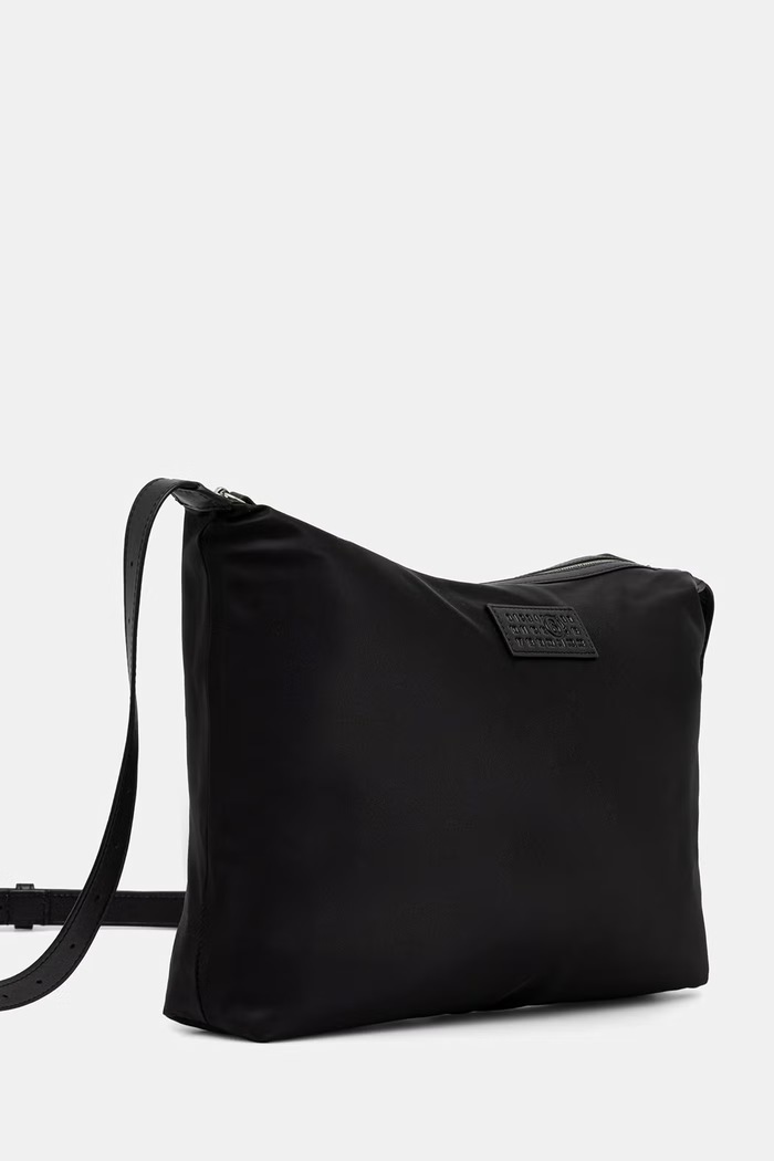 MM6 Maison Margiela torebka crossbody damska SB6WG0024.P9062 czarny SS26