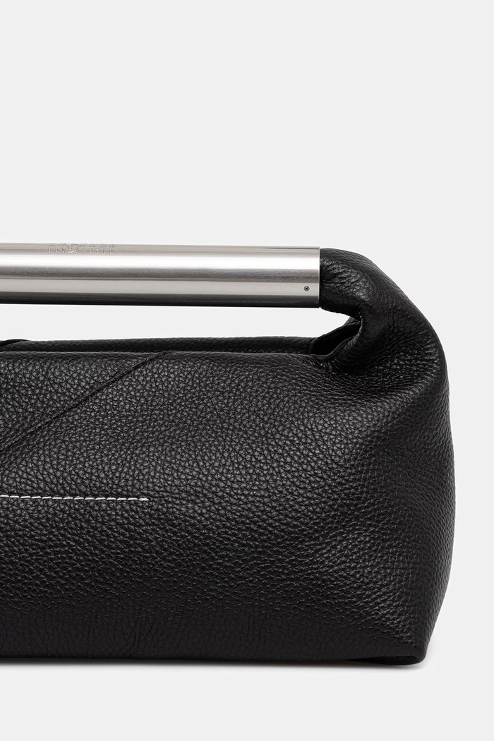 Akcesoria MM6 Maison Margiela kopertówka damska skórzana SB6WD0046.P9068 czarny