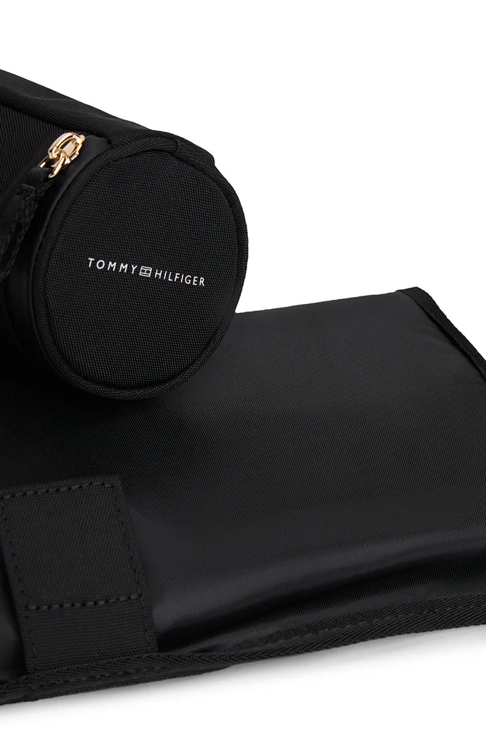 Tommy Hilfiger torba do wózka czarny KA0KA00026.PPY2