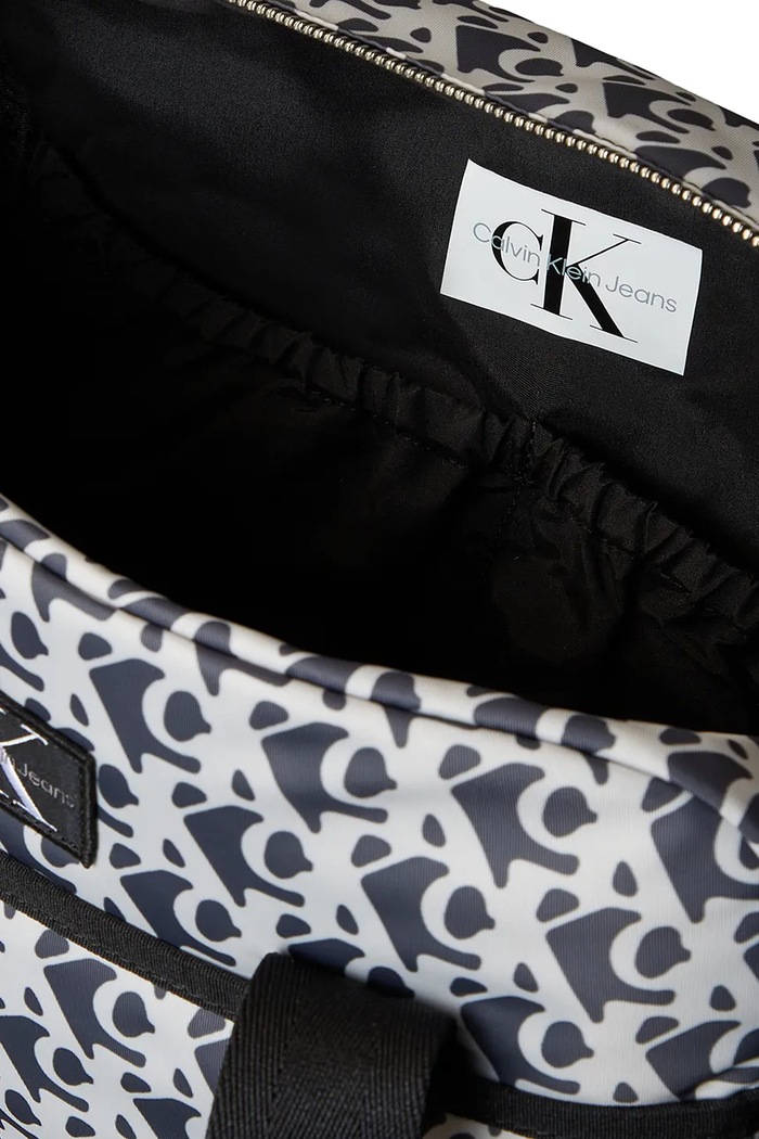 Chlapec Calvin Klein Jeans taška dojčenská IU0IU00733.PPY2 čierna