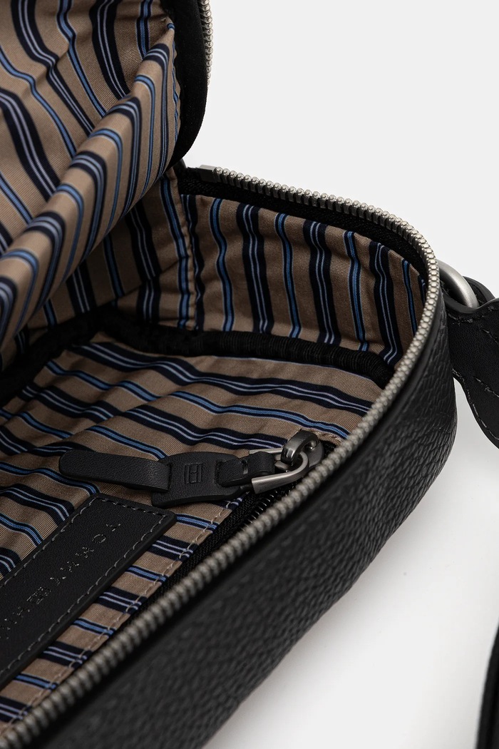 Kožená taška Tommy Hilfiger AM0AM14022 sivá
