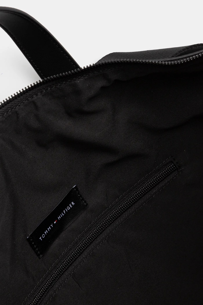 Taška Tommy Hilfiger AM0AM14044 černá
