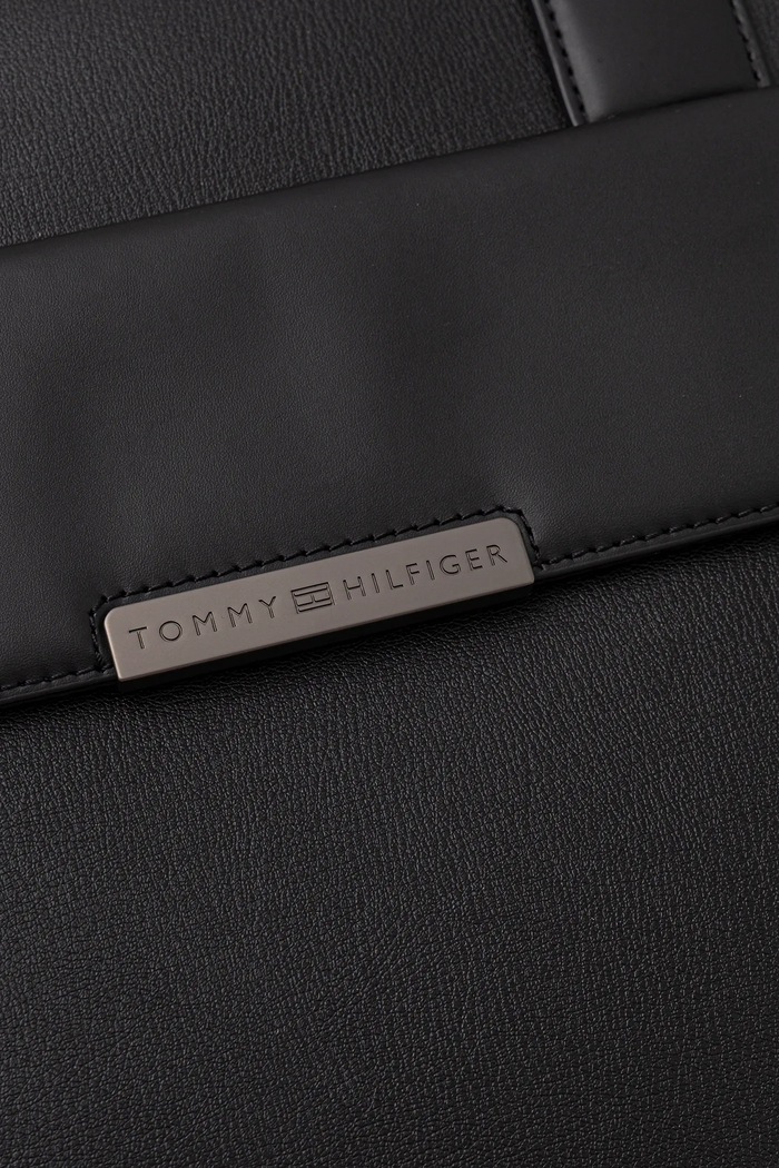 Usnjena torba za prenosnik Tommy Hilfiger 40 x 29,5 x 6 cm črna AM0AM13993