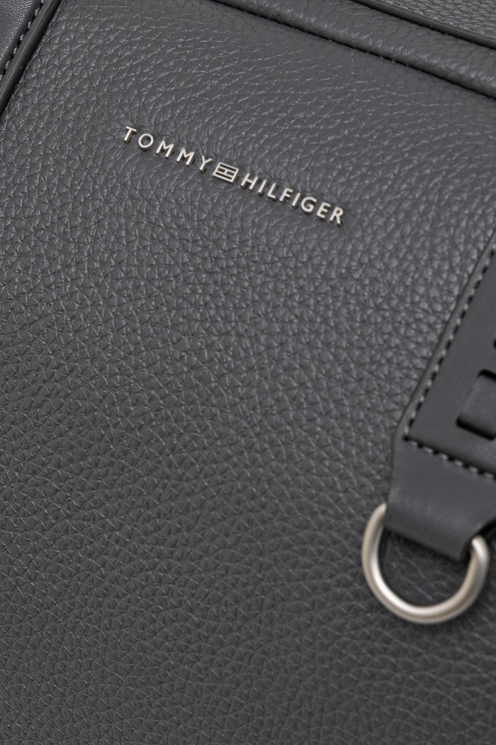 Kožená taška Tommy Hilfiger šedá AM0AM14035