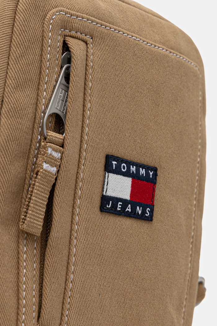 Tommy Jeans táska bézs AM0AM13879