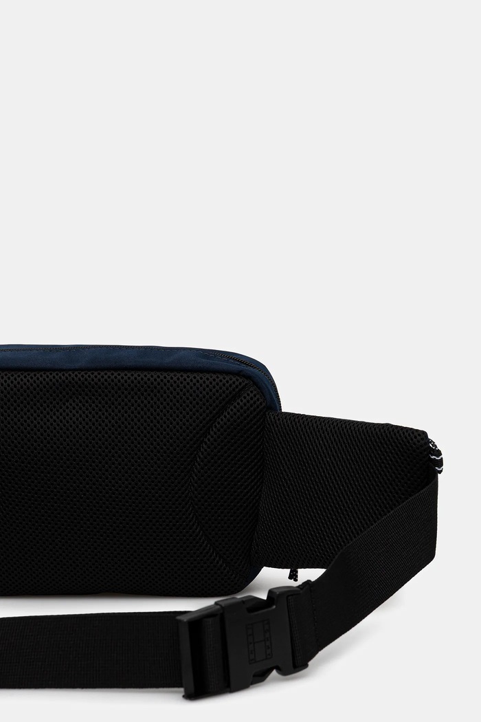 Doplňky Taštička Tommy Jeans AM0AM13872 námořnická modř