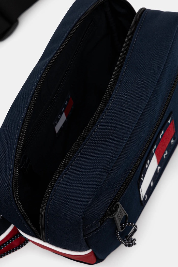 Taštička Tommy Jeans AM0AM13872 námořnická modř