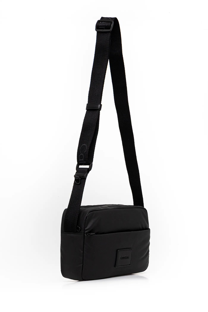 Calvin Klein saszetka LV04D3199G czarny SS26