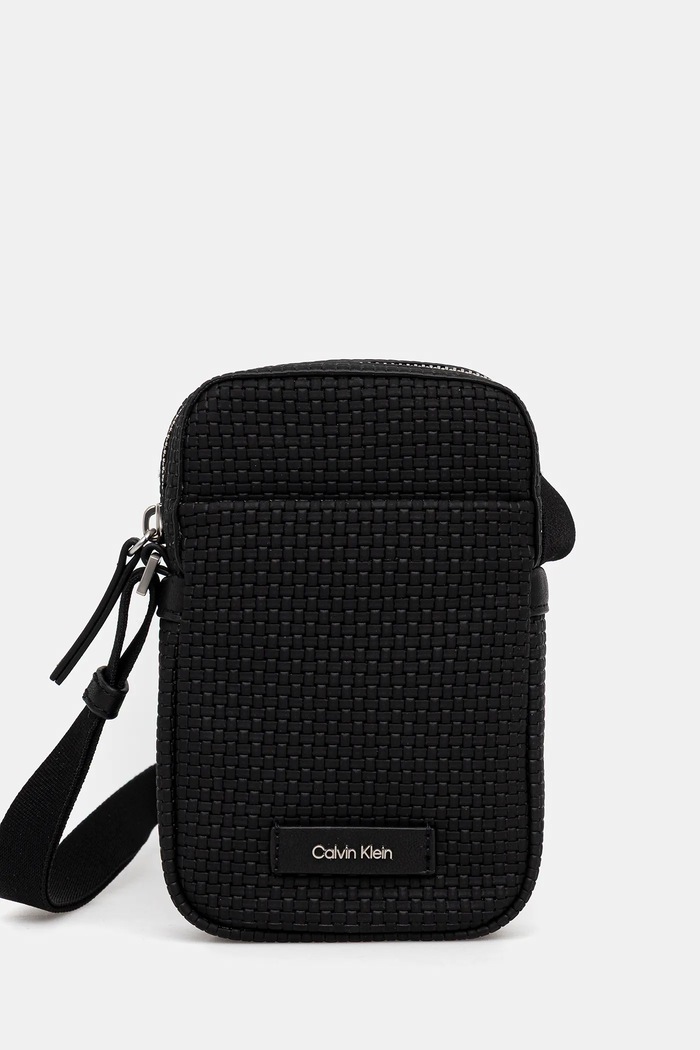 Calvin Klein saszetka nie mieści A4 czarny LV04D3221G