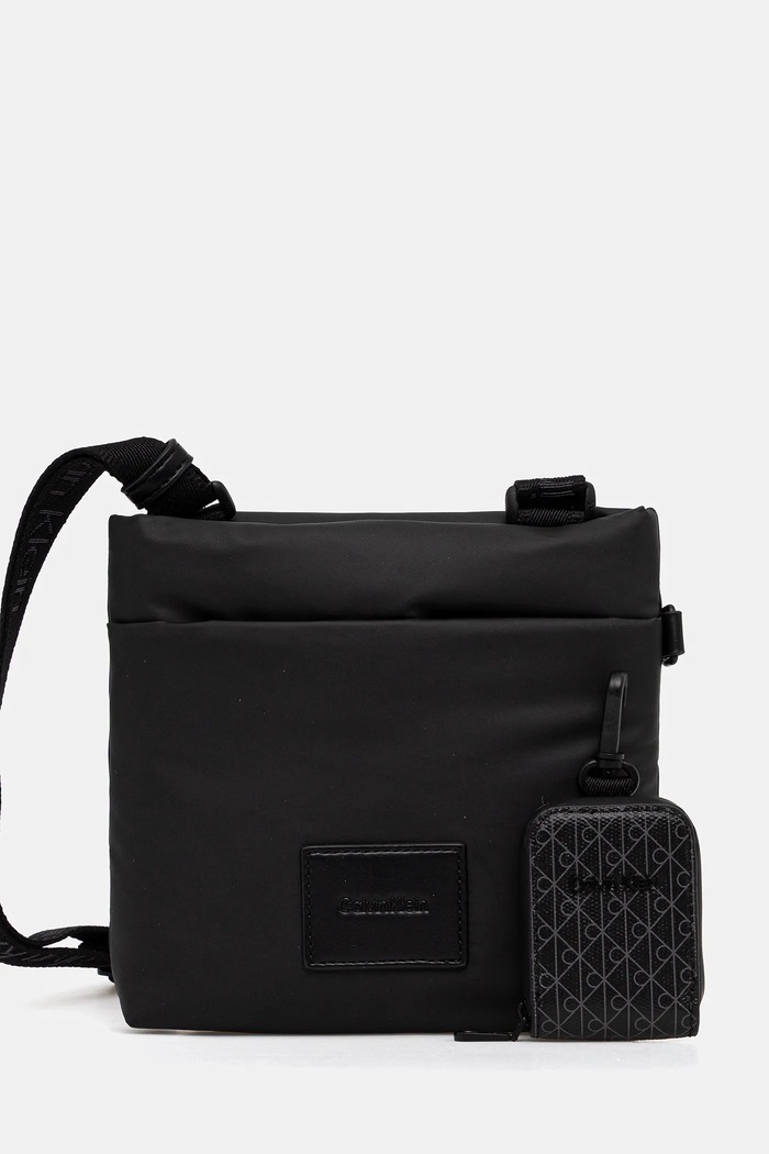 Calvin Klein saszetka nie mieści A4 czarny LV04D3224G