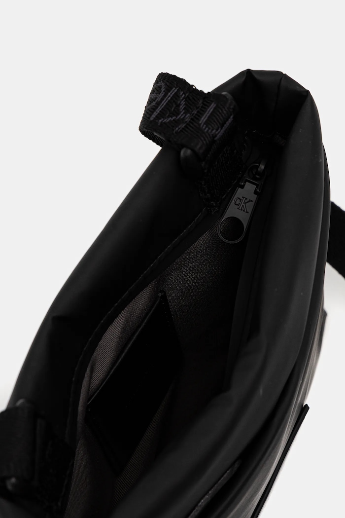 Calvin Klein saszetka czarny LV04D3224G