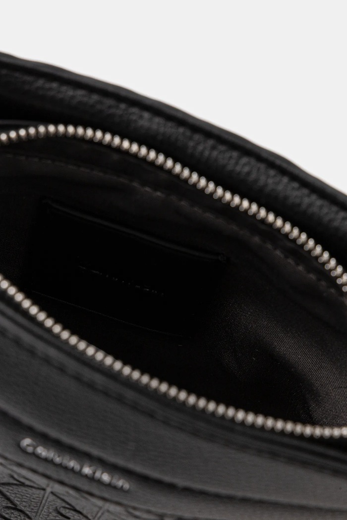 Taštička Calvin Klein LV04D3229G černá