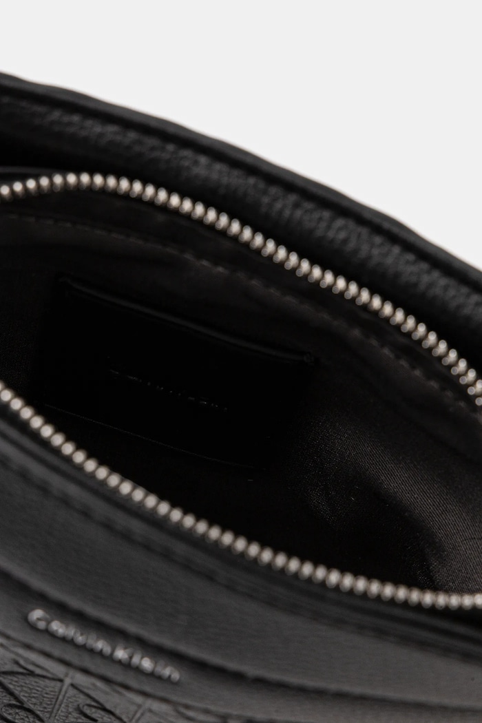 Taštička Calvin Klein LV04D3229G černá
