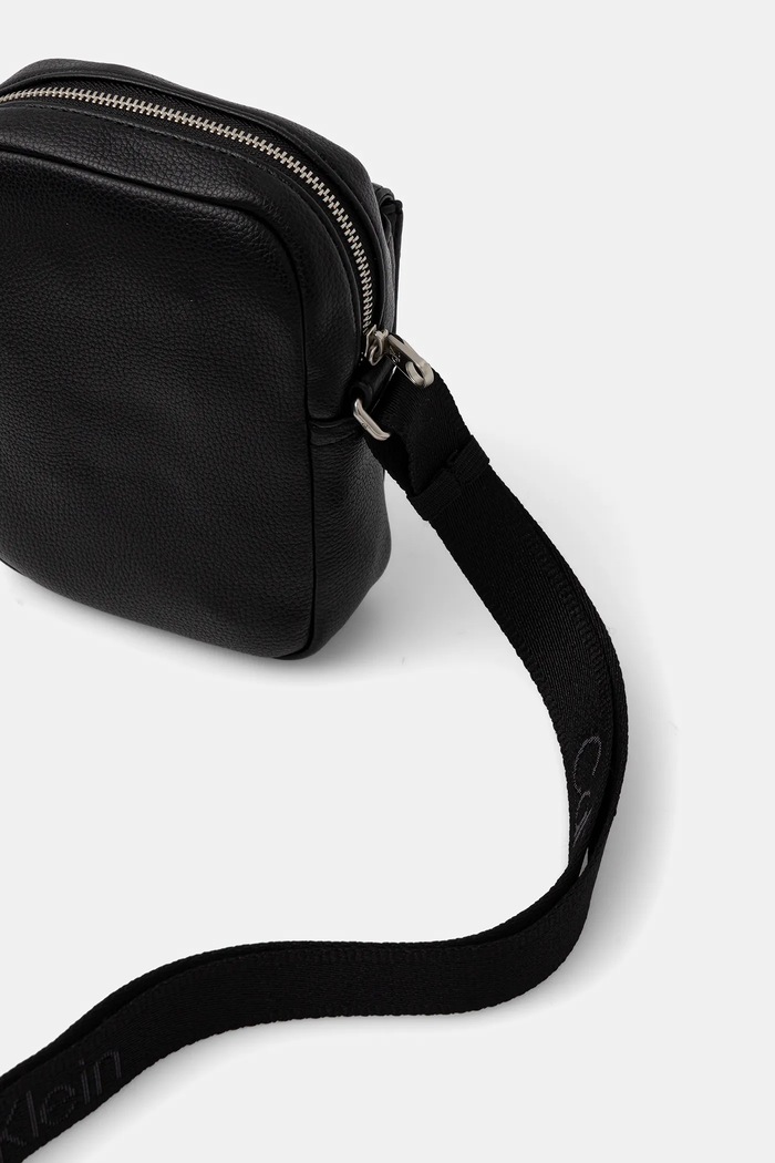 Doplňky Calvin Klein taštička pánská z imitace kůže LV04D3281G černá