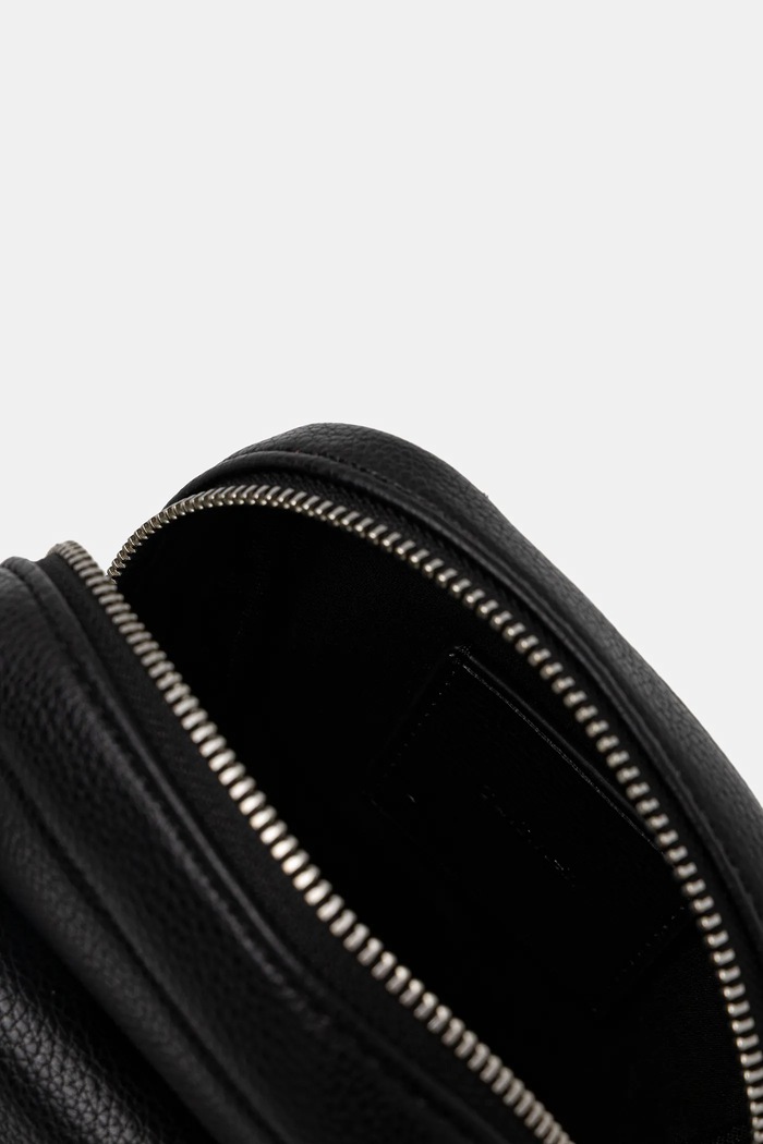 Calvin Klein taštička pánská z imitace kůže LV04D3281G černá