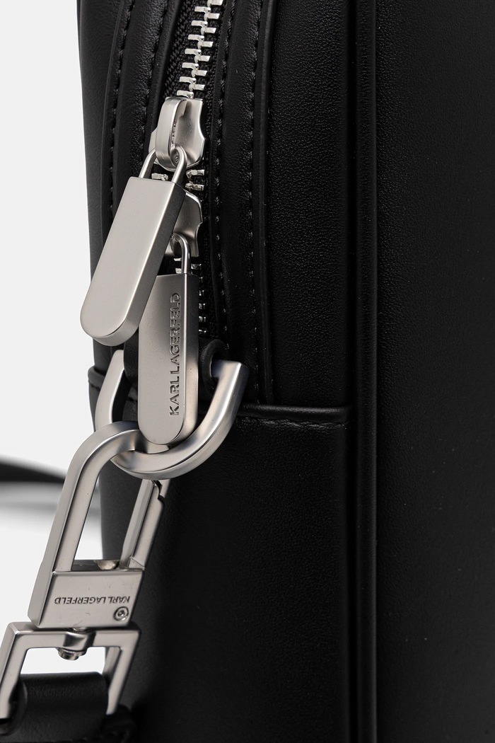 Karl Lagerfeld táska K/TRAVELLER fekete B1M30289