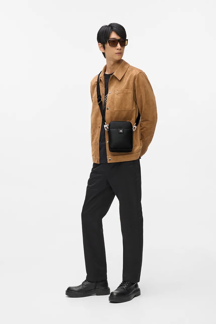 Δερμάτινο φακελάκι Karl Lagerfeld K/MONOGRAM B1M30209 μαύρο AA00