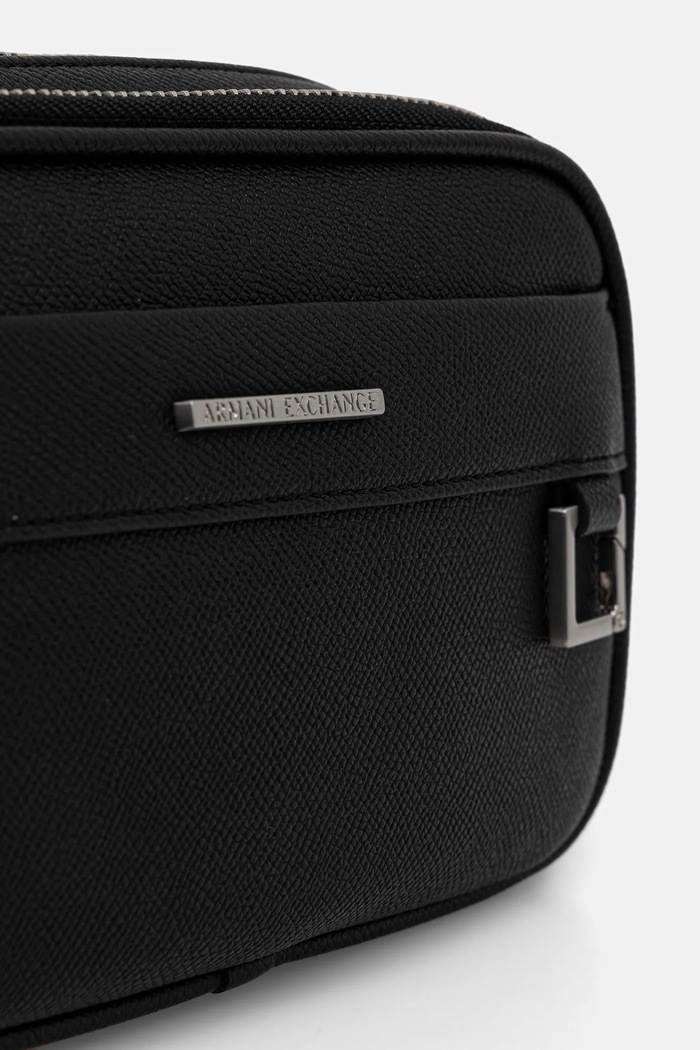 Armani Exchange pasna torbica moška črna XM002037.AF19931