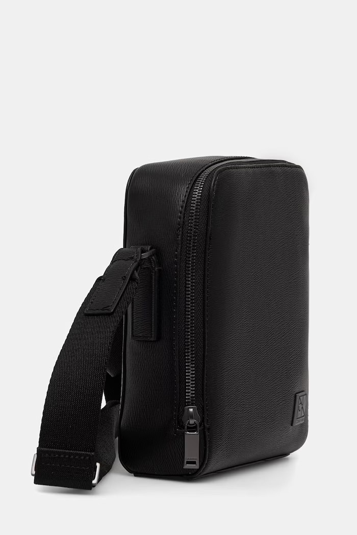 Calvin Klein pánská taška přes rameno z imitace kůže LV04D3293G černá SS26