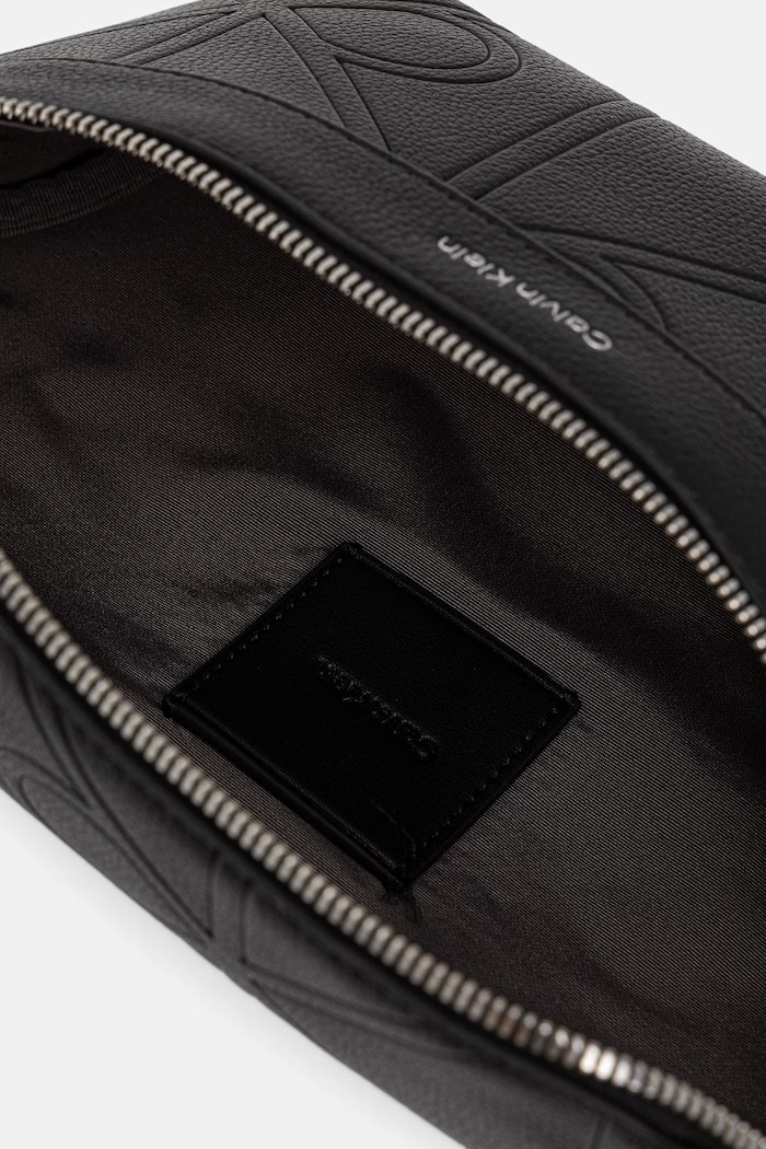 Calvin Klein ľadvinka pánska z imitácie kože čierna LV04D3332G