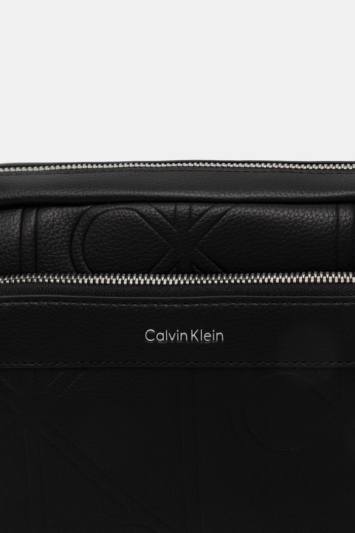 Calvin Klein Vrecko pánske z imitácie kože čierna LV04D3330G