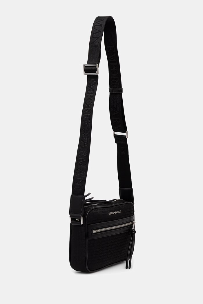 Malá taška Emporio Armani EM005399.AF14637 čierna SS26