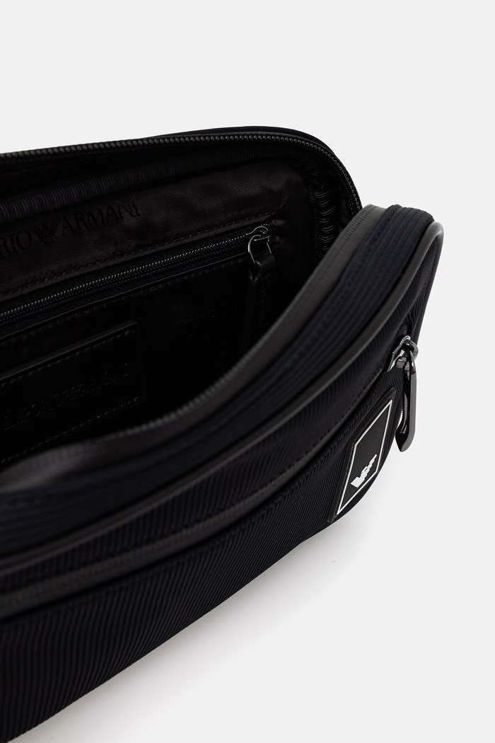 Emporio Armani borsetă pentru bărbați bleumarin EM000088.AF22391