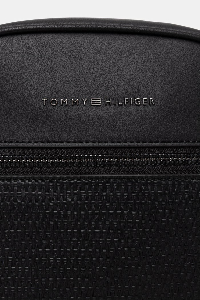 Tommy Hilfiger taška cez rameno pánska z imitácie kože čierna AM0AM14095